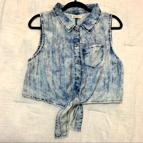 Acid Washed Tank Top With Front Tie - Picture 4 of 4